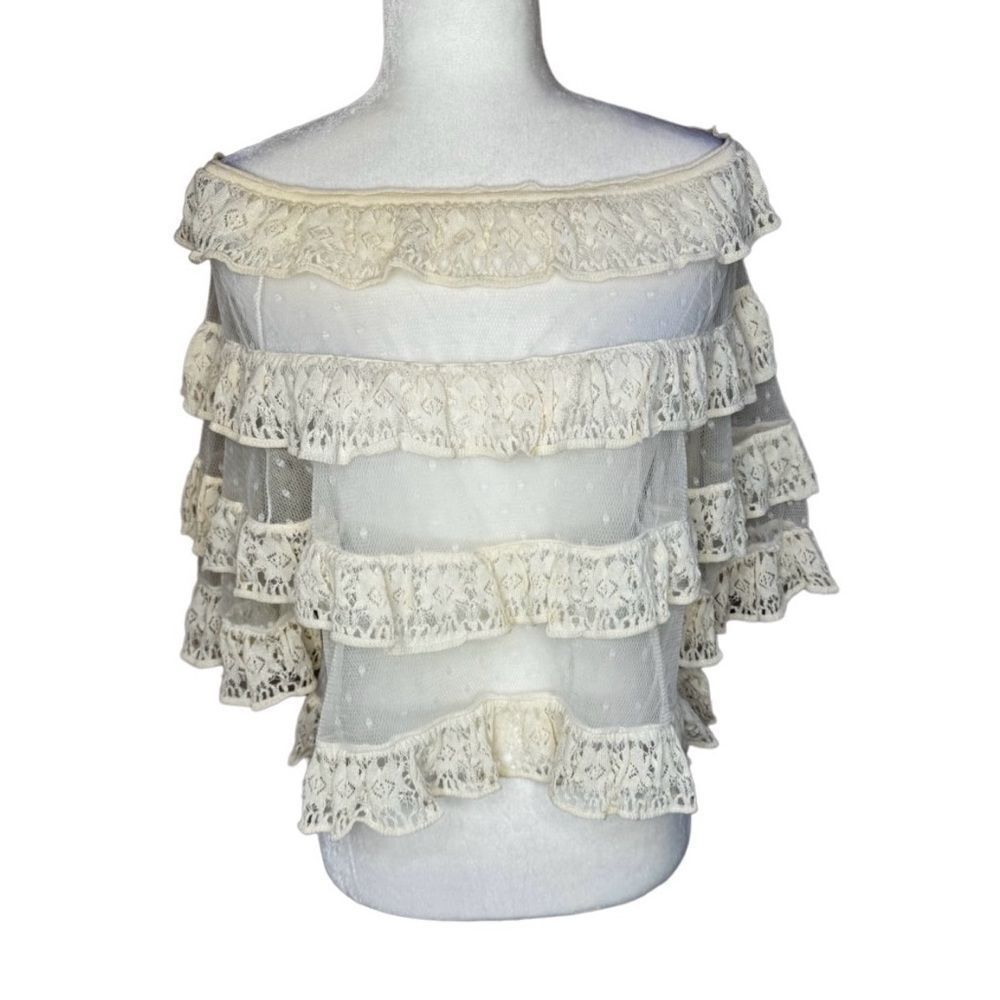 NWT RED Valentino Maglia lace top size Medium